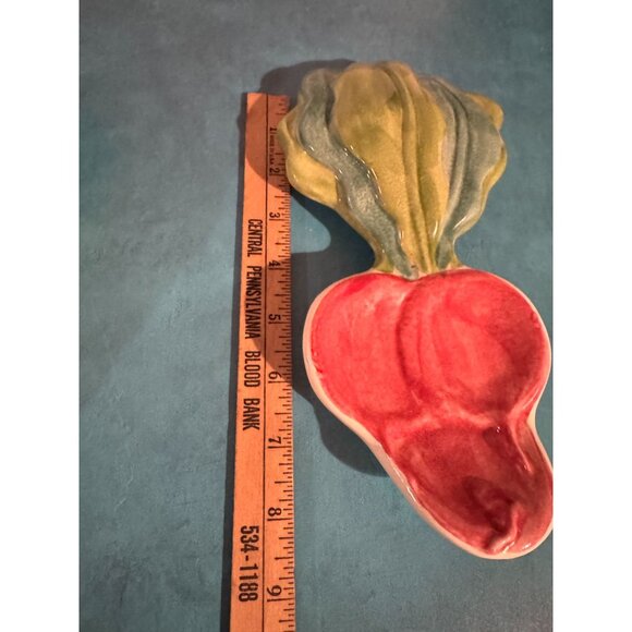 🌱🥕 Vintage Ceramic Veggie Plates – Radish (Treasure Craft) & Pea Pod Dish - Picture 13 of 16